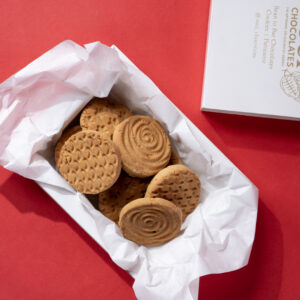 DATES AND NUTS SHORTBREAD COOKIES